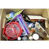 Image 1 : BOX OF MISC PET SUPPLIES INCLUDING CAT SHAMPOO,