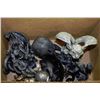 Image 1 : BOX OF ASSORTED FIGURINES INCLUDING DRAGONS,