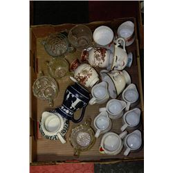 FLAT W/ VARIOUS CREAMER & CREAMER SETS
