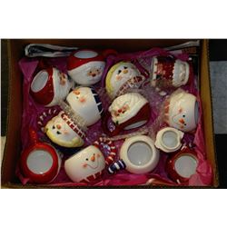 BOX W/ CHRISTMAS CREAMER AND SUGAR