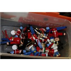 BOX OF NUTCRACKERS & NUTCRACKER PUPPETS