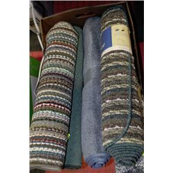 BOX WITH 5 ENTRANCE RUGS