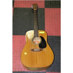 NORMAN ACOUSTIC GUITAR