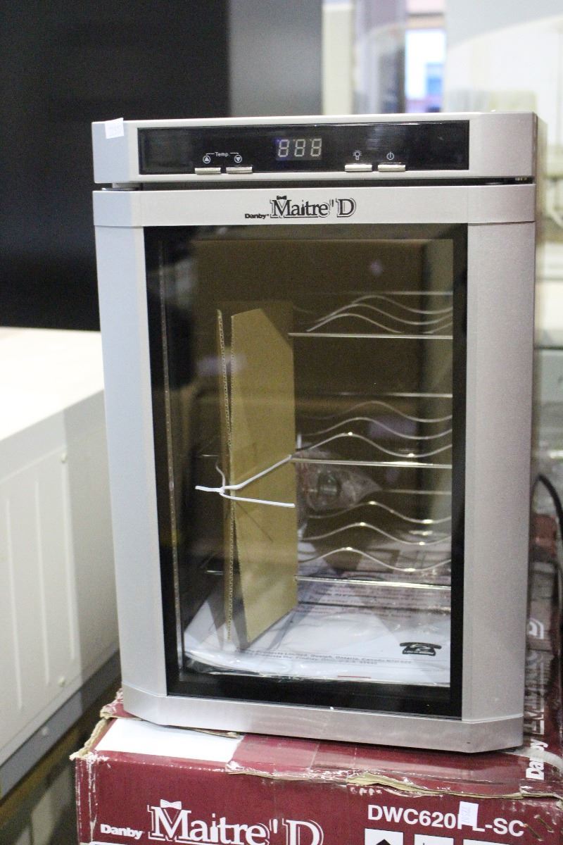 Danby Maitre D 6 Bottle Capacity Thermo Electric Counter Top Wine