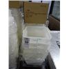 Image 1 : 12 - 2 Qt. Lidded Portion Bins  - 12 Times the Money