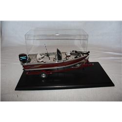 Scale Model 2001 Lund Boat 2025 Pro-V Magnum SE