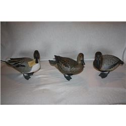 (middle) Collector Hen Decoy by Randy Tull