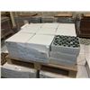 Image 2 : PALLET OF LAT-32 GLASS BLACK & GREY 300 X 300 MM MOSAIC TILE