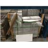 Image 2 : PALLET OF GLOSS WHITE 300 X 600 MM PORCELAIN FLOOR TILE 704 SQ FT