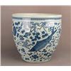 Image 4 : A CHINESE BLUE AND WHITE PORCELAIN URN