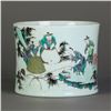 Image 1 : A FAMILLE ROSE PORCELAIN BRUSH POT