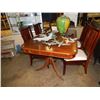 Image 3 : DUNCAN PHYPHE DINING TABLE