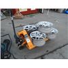 Image 1 : PALLET JACK - TITAN 5500LB