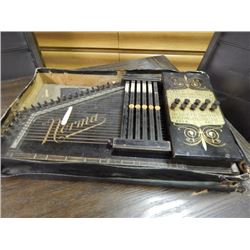 VINTAGE - "GESCHUTZT" LAP HARP