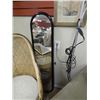 Image 1 : OVAL 3FT MIRROR