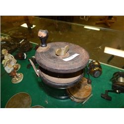 VINTAGE SALMON REEL