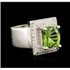 Image 1 : 14KT White Gold 4.05ct Peridot and Diamond Ring