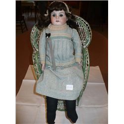 370 A 1 1/2 M Dep Shoulder Head Human Hair