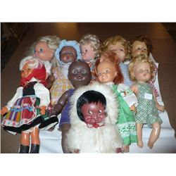 Lot of vinyl dolls (10)