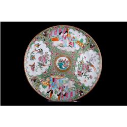 [CHINESE]A QING DYNASTY QIAN LONG STYLED CENTURY EXPORT GUANG CAI GLAZED PROCELAIN PLATE PAINTED WIT