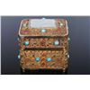 Image 2 : [CHINESE]A LATE 19TH CENTURY GILT SILVER BOX INLAID WITH JADE   L:2.5" W:2.1" H:2.5"