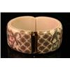 Image 2 : [CHINESE]A LATE 19TH CETNRUY COLOR PAINTED FLOWR IVORY BANGEL  (67g)  DISCLAIMER: This item is restr