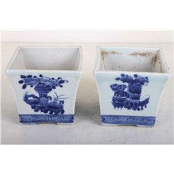 [CHINESE]A PAIR OF LATE 19TH CENTURY BLUE AND WHITE FLOWER POT PAINTED WITH EIGHT TREASURES W:3.75" 