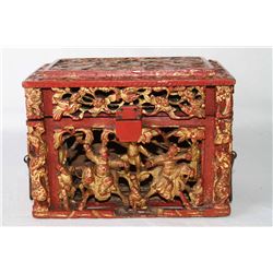 [CHINESE]A LATE 19TH CENTURY GILT WOOD BOX CARVED WITH THE STORIES OF THE THREE KINGDOMS AND DRAGON 