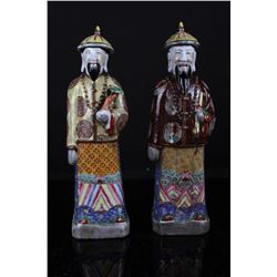 [CHINESE]A PAIR OF LATE 19TH CENTRUY FAMILLE ROSE PORCELAIN STATUES W:5 H:14"