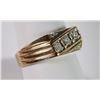 Image 2 : VINTAGE GENTS 10K YELLOW GOLD &  DIAMOND RING. CLASSIC MENS RING WITH 3 NICE