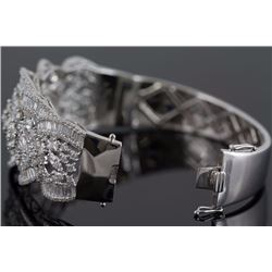 10.53 ctw Bangle 18K White Gold 44.32g