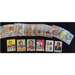 26 - DIFFERENT VINTAGE CLEVELAND BROWNS CARDS - LEROY KELLY, WARFIELD, PRUITT &