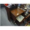 Image 1 : Drop Leaf Table