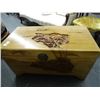 Image 1 : Carved Wood Cedar Trunk