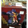 Image 1 : Hero Figure