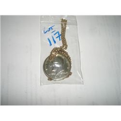 1971-D KENNEDY HALF DOLLAR *GOLD-PLATED* NECKLACE WITH CHAIN IN MINT CONDITION!! COIN NECKLACE CAME 