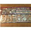 Image 2 : 1984 & 1985 US MINT SETS P/D (WITH ENVELOPES)