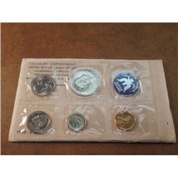 1965 US SPECIAL MINT SET WITH ENVELOPE 40% SILVER JOHN F. KENNEDY HALF DOLLAR