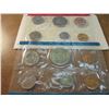 Image 2 : 1972 US MINT SET (UNC) P/D/S (WITH ENVELOPE) THIS IS AN OFFICIAL US PACKAGED P/D/S SET, IT DOES NOT 