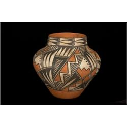 Acoma Pueblo Pottery Olla Traditional Parrot Design 10" D. 9" H. Fine Condition…
