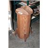 Image 1 : WOODEN PEDESTAL STAND