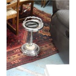 VINTAGE ASHTRAY STAND WITH AMBER GLASS INSERT