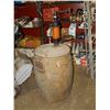 Image 1 : VINTAGE IMPERIAL OIL BARREL AND PUMP