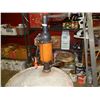 Image 2 : VINTAGE IMPERIAL OIL BARREL AND PUMP