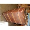 Image 1 : VINTAGE TRUNK
