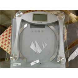 TAYLOR DIGITAL BATHROOM SCALE - STR
