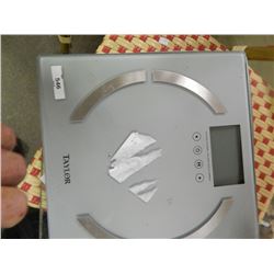 TAYLOR DIGITAL BATHROOM SCALE - STR