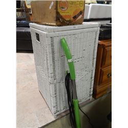 WICKER HAMPER