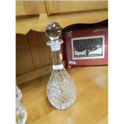 DECANTER WITH STOPPER