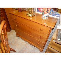 VINTAGE VILAS MAPLE DRESSER - 3 DRAWER